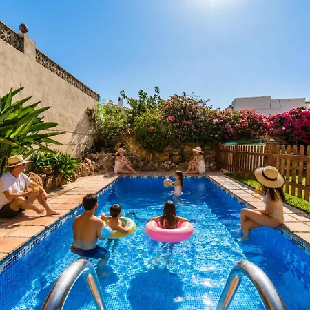 بيت للعطل Utopia Pool Garden Bbq Views 4b *